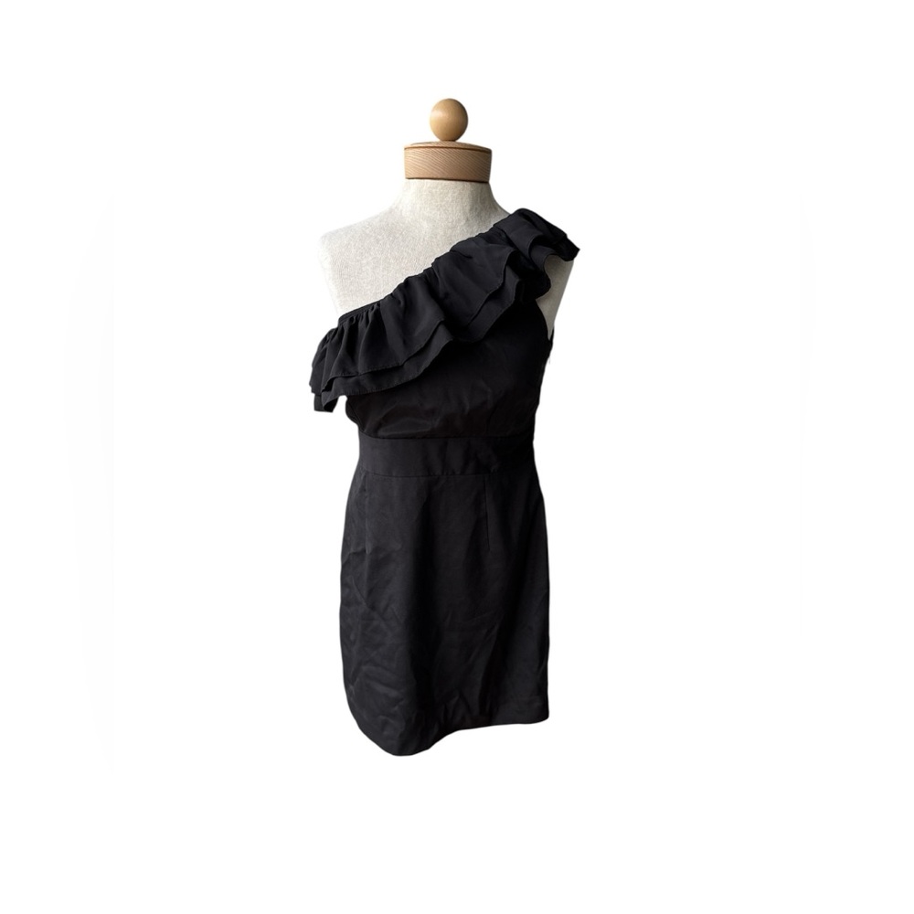 Forever 21 Black Shoulder Ruffle Dress Size Medium